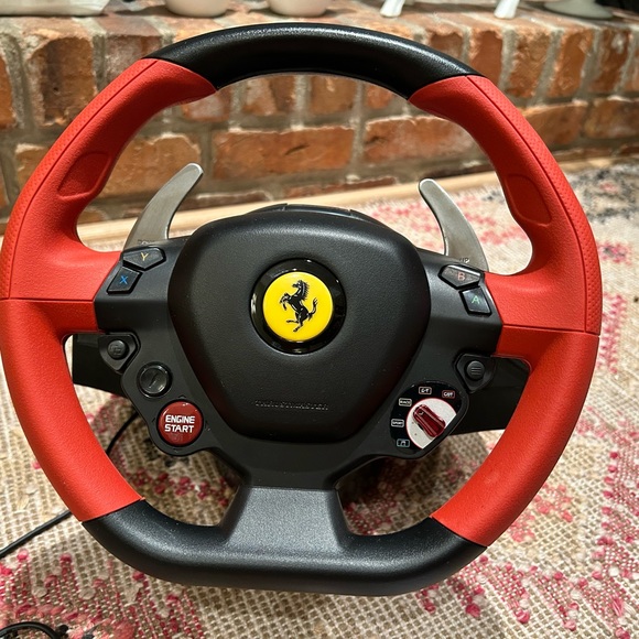 Thrustmaster - Ferrari 458 Spider racing wheel and pedals (Xbox X/S & One) - Picture 7 of 14